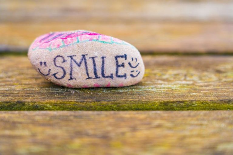 Happy Message - white and purple heart shaped stone